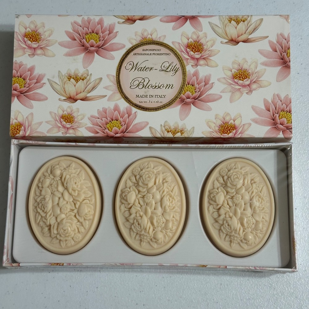 Saponificio Artigianale Fiorentino Water-Lily Blossom Soap‎ Set Italy NEW 3pk